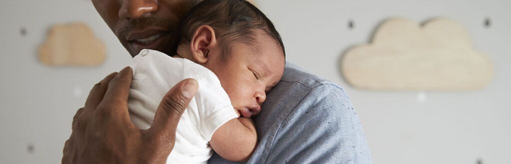 Cuidados com o bebê recém-nascido: reunimos as principais dicas para você ficar mais tranquila